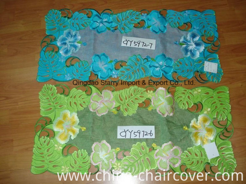 2016 New Design 40*90 Embroidery Table Runner
